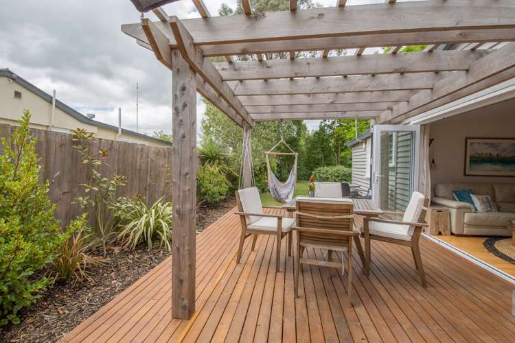 10 High Street Sefton_24