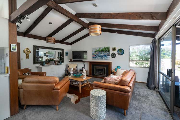 2/15 Mere Road Taupo_9