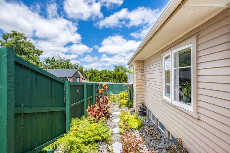 9 Matthews Crescent Melville_13