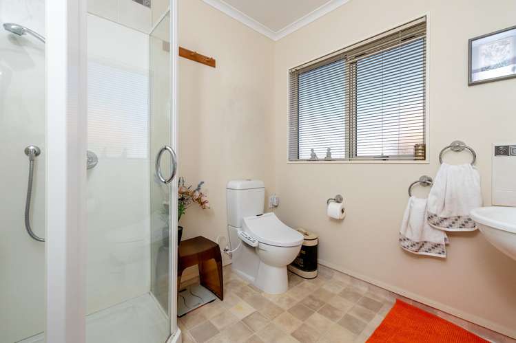 22/2 William Donald Drive Solway_8