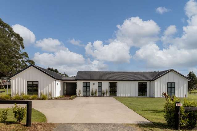 Stunning Modern Farmhouse