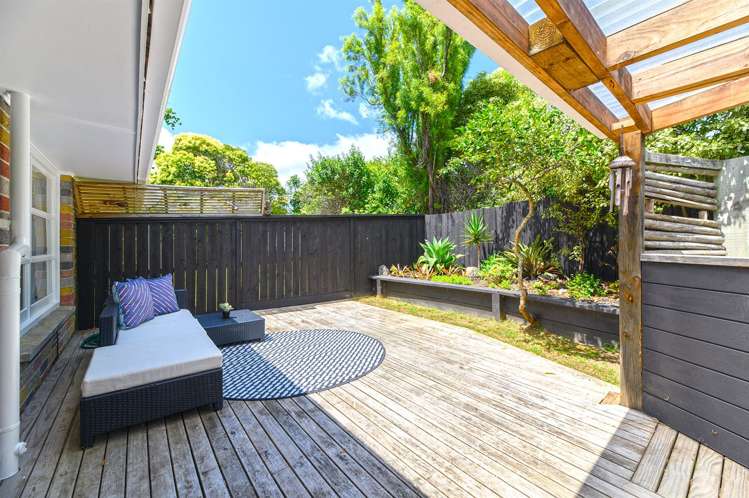 2/11 Lenihan Street Northcote_10