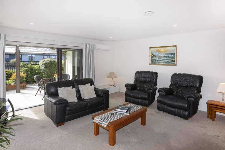 91 Carnaveron Drive Lincoln_5