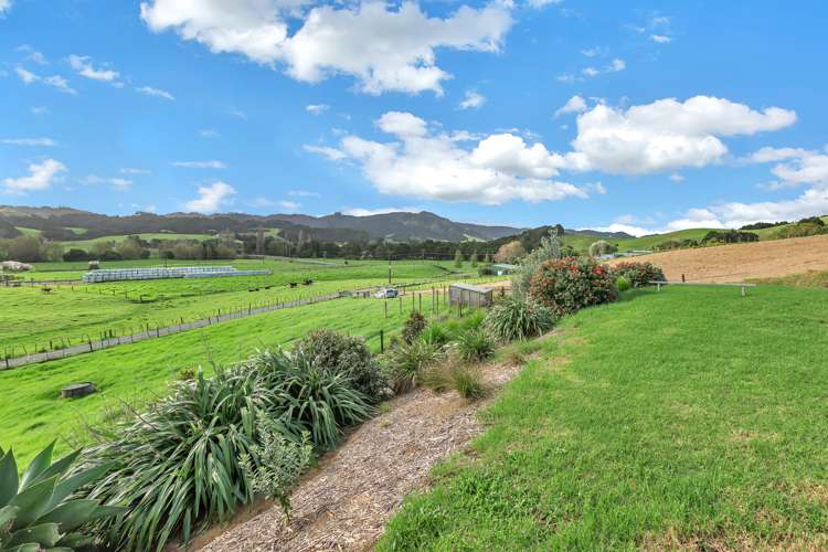 571 Shoemaker Road Waipu_24