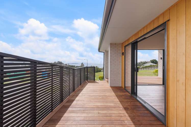 15 Anehana Place Stanmore Bay_23