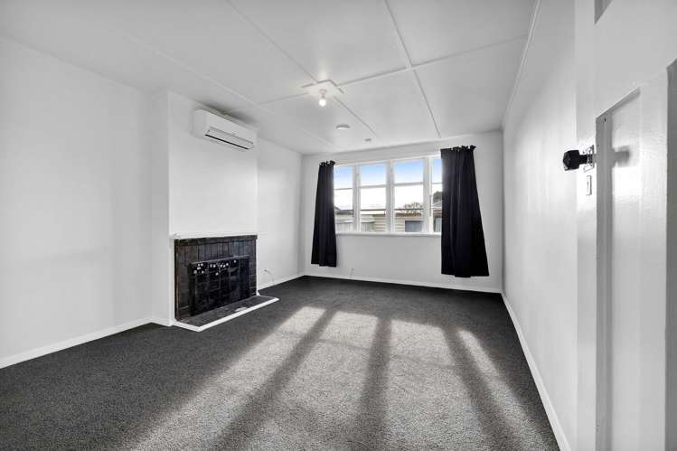 1 Vogel Street + 2 Laurent VC Street Hawera_5