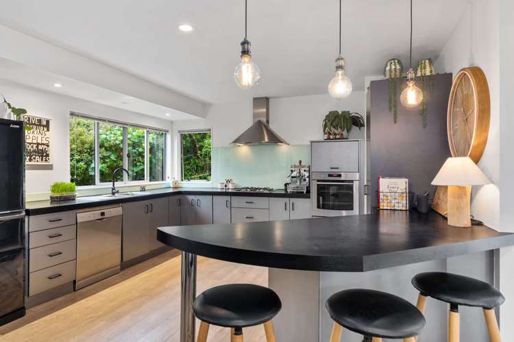 7 Dorothy Road Laingholm_6