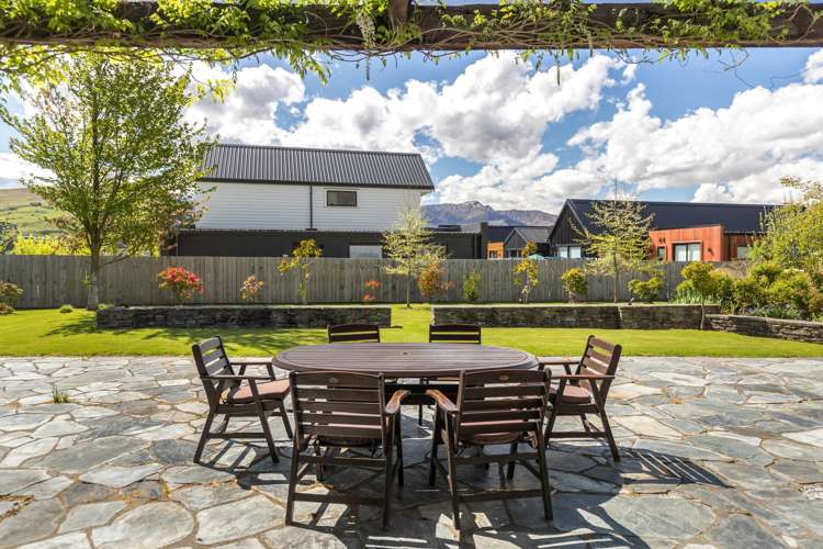 11 Lorne Street Dalefield/Wakatipu Basin_6