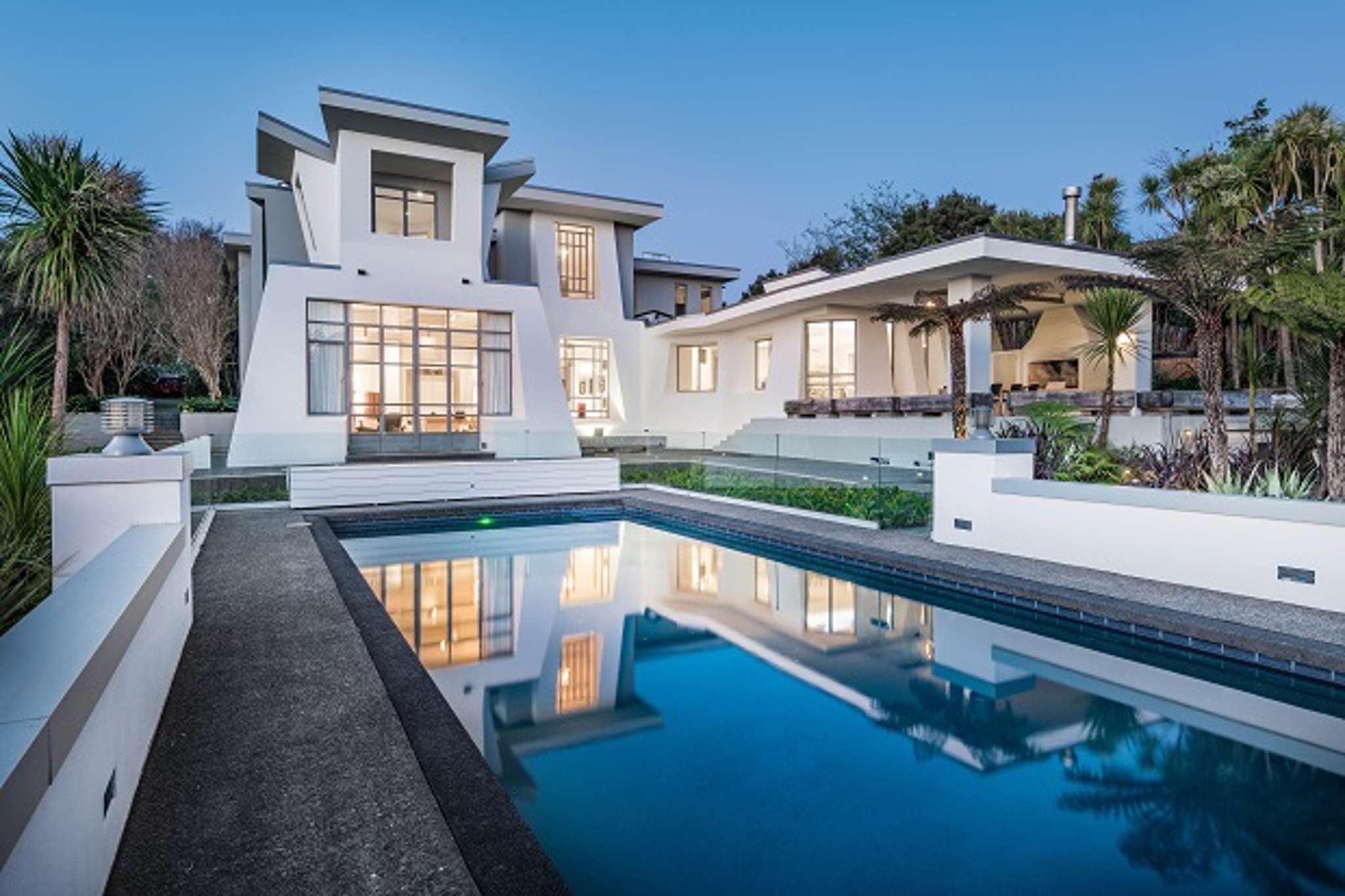 The Hollywood-style home that's hiding in plain sight