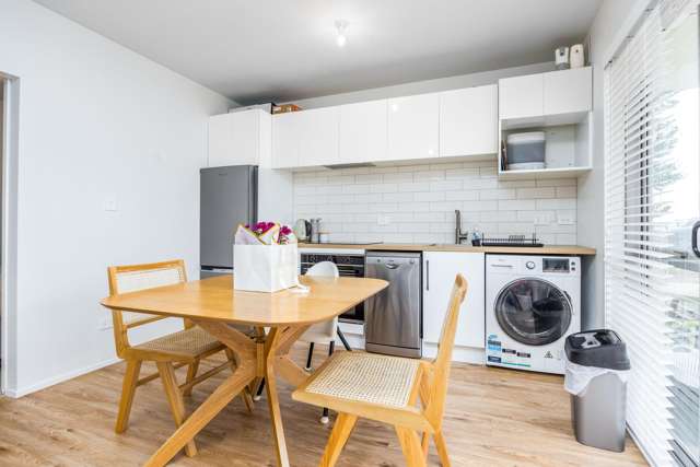 313/10 Flower Street Eden Terrace_4