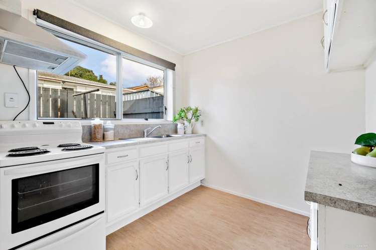 2/45 Charntay Avenue Clover Park_7