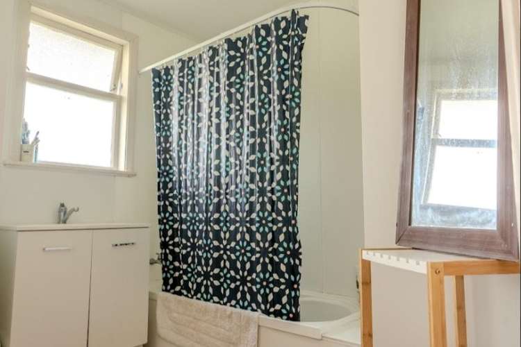 32 Edinburgh Street Feilding_15