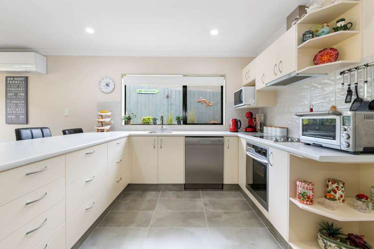 28 Tauranga Place Orewa_10