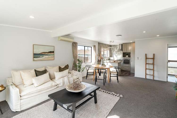 54A Heron Avenue East Matua_6