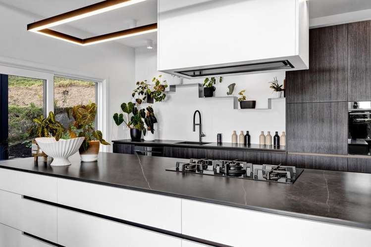 21 Washer Road Omata_8