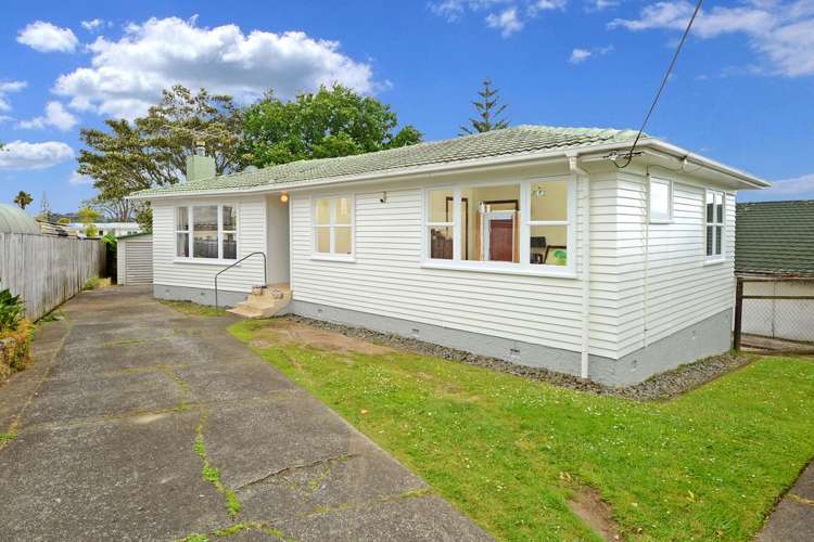 6 Fairclough Road Beach Haven_14