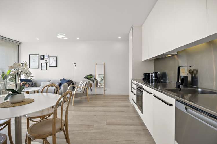 3a/6 Fisher-Point Drive Auckland Central_8