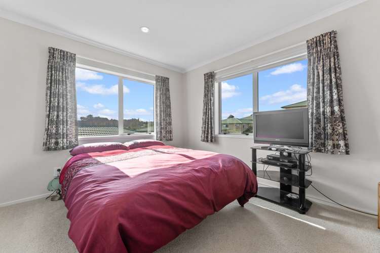 27/8 Village Place Tuakau_12