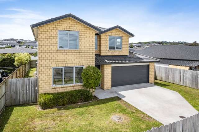 Stunning Family Home in Twin Park Rise - 27 We...