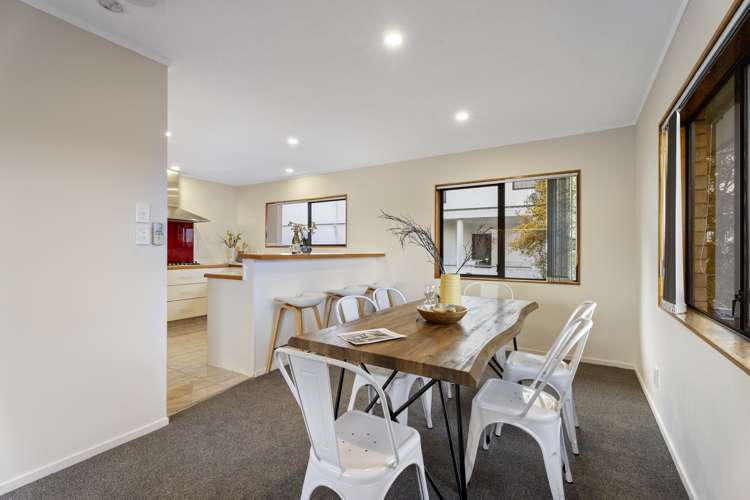 53 Lansdowne Crescent Glenview_7