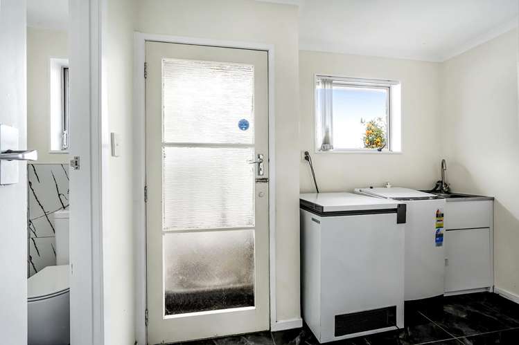 29 Wall Street Nawton_13