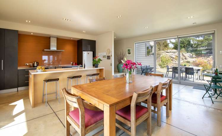 10 Lanes Road Alexandra_7