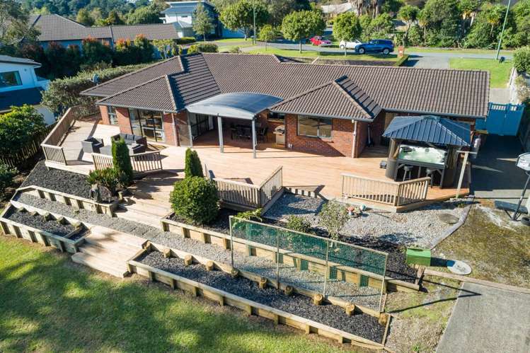 48 Shelter Drive Greenhithe_38