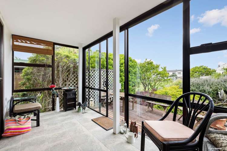 2/7 Cresta Avenue Beach Haven_10
