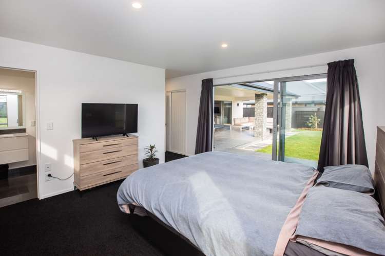 66 Bronco Drive Aidanfield_11