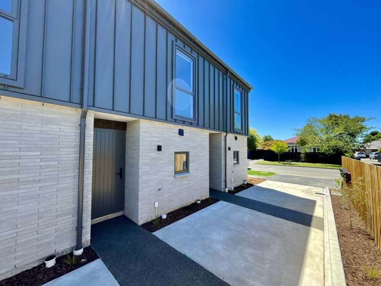 2/15 Plunket Street_0