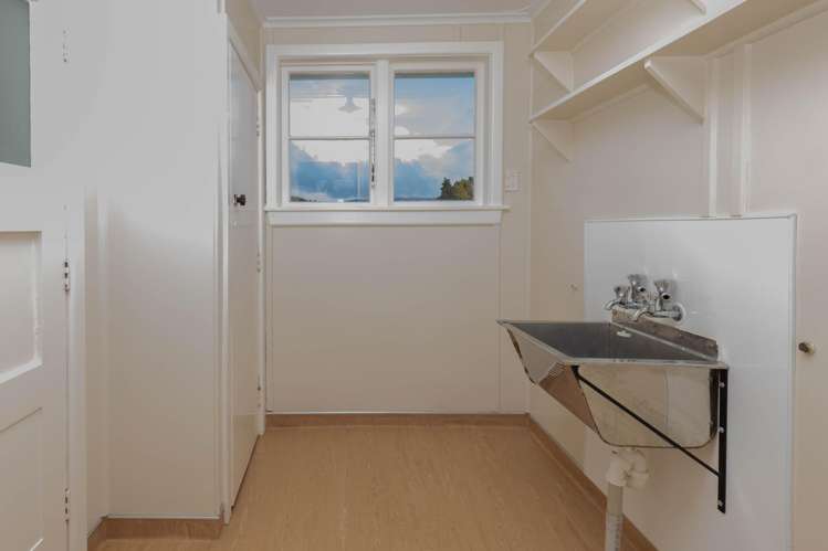 18 Conlon Street Reefton_9