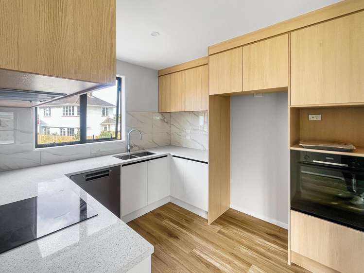 16C Roseman Avenue_2