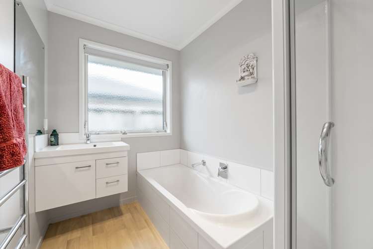 34 Jane Way Hairini_10