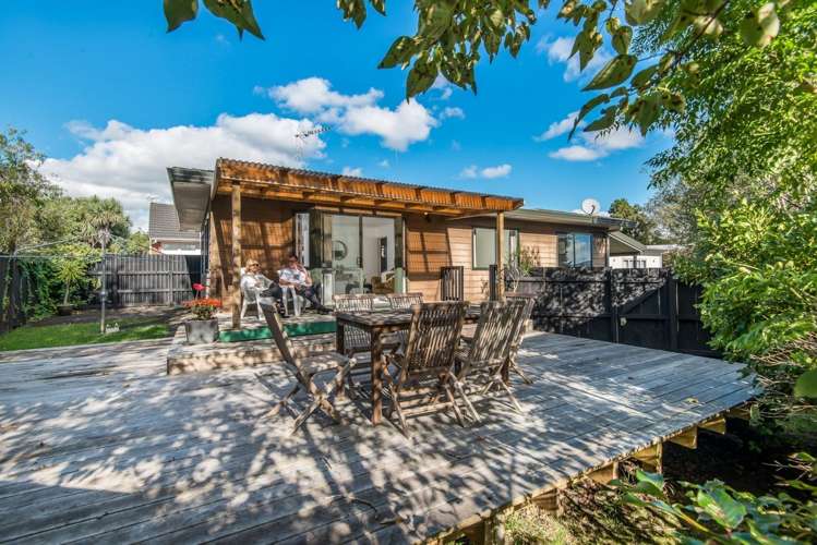 1/11 Rapaki Place Te Atatu Peninsula_18