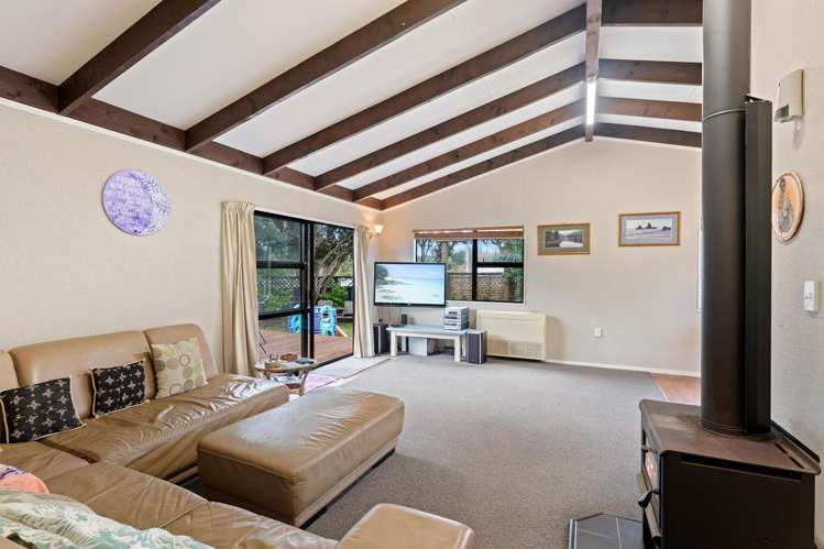 49 Tasman Road Otaki Beach_4