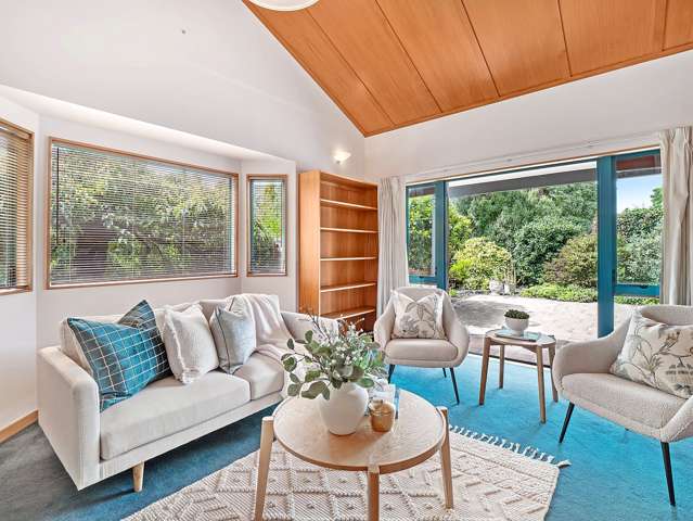 Designed for Sun & Entertaining