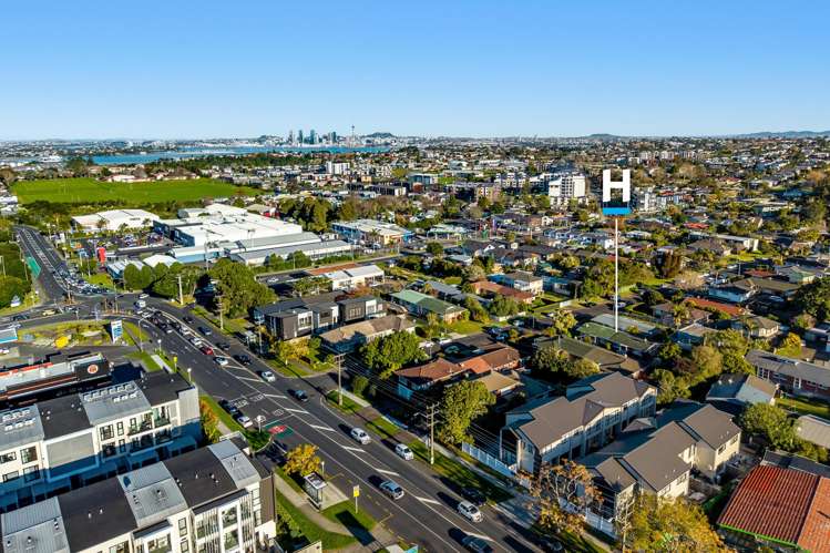 2/7 Evelyn Place Hillcrest_17