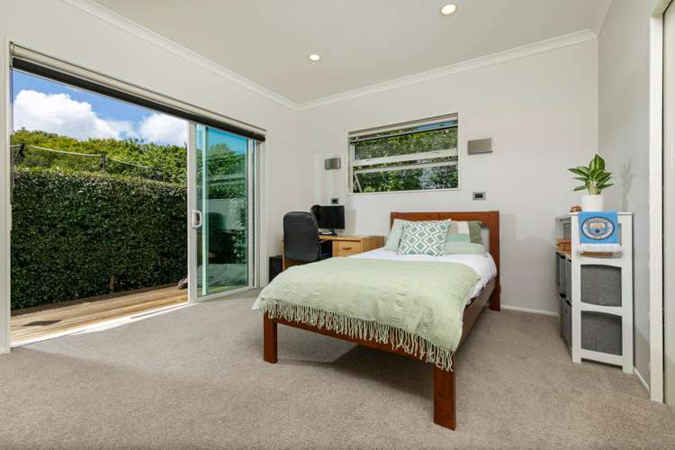 51 Churchouse Road Greenhithe_14