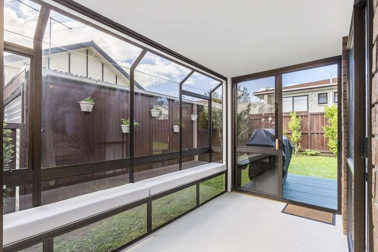 2/10 Corrella Road Belmont_16