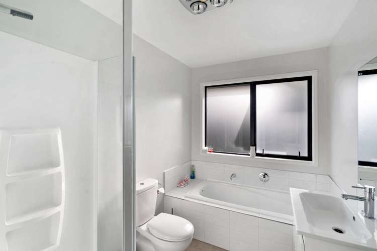 22 Tobollie Drive Rolleston_13