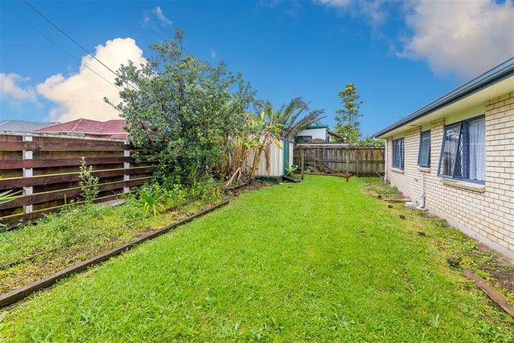 1a Paton Avenue Te Atatu South_8