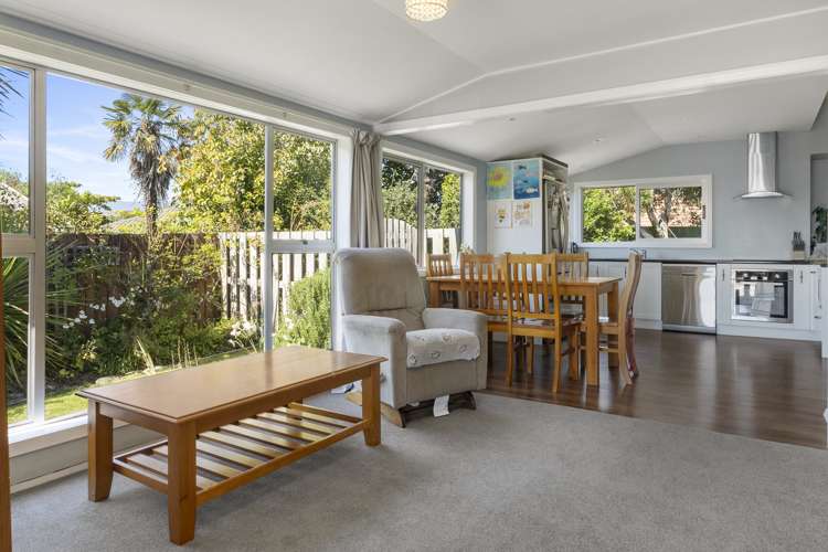 6 Laura Lane Brightwater_11