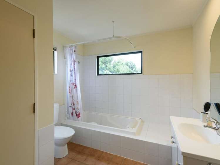 566n Adelaide Road Berhampore_7