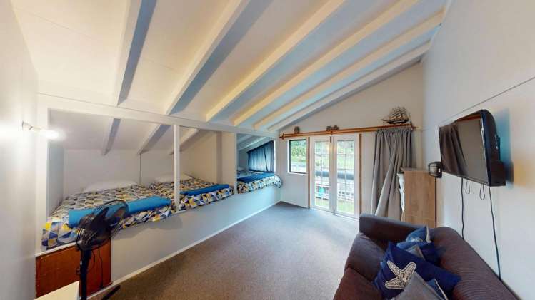 27 Mowhanau Drive 11473_9