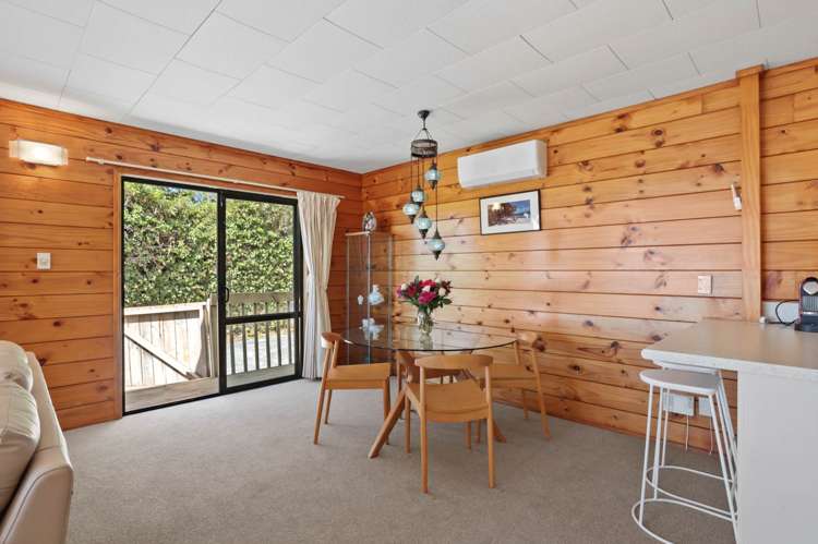 2/613a Glenfield Road Totara Vale_6