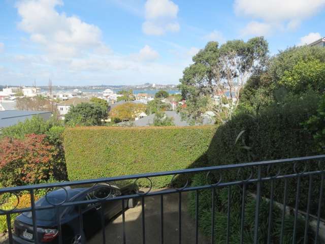 1/34 Clarence Street Devonport_3