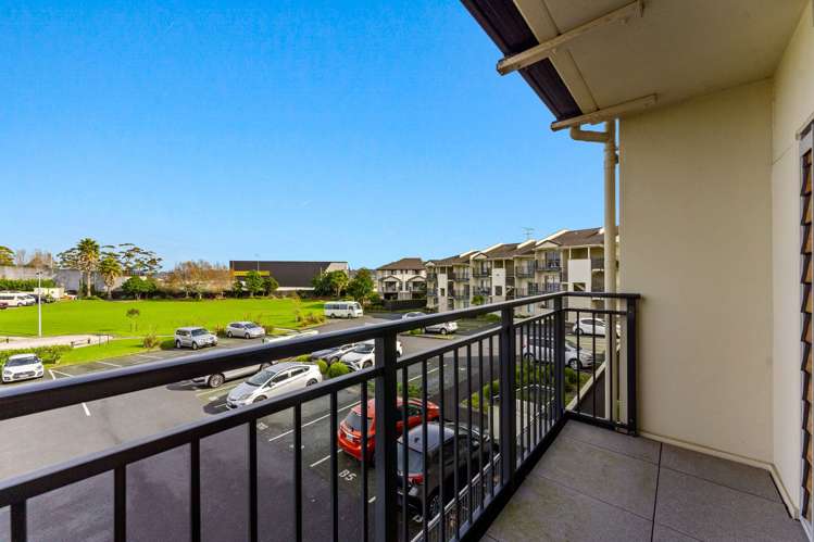 B11/71 Spencer Road Oteha_22