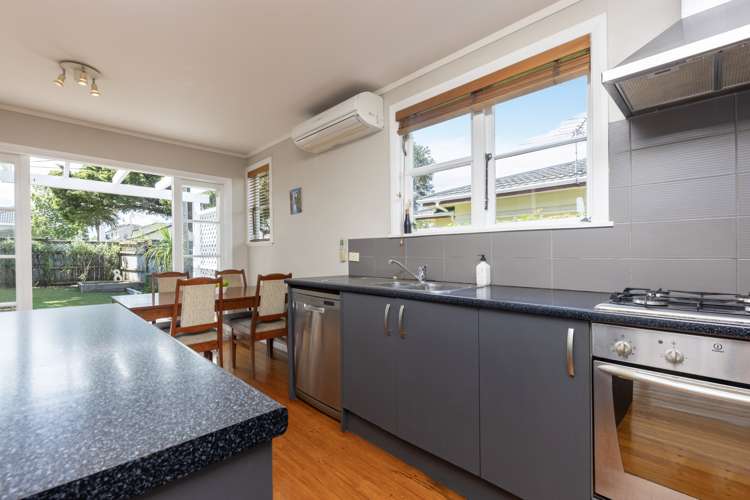 18 Rewi Road Royal Oak_6