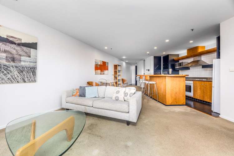 6E/22 Beresford Square_0