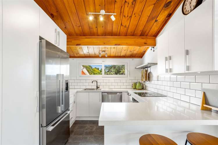 1/6a Sunnynook Road Sunnynook_8